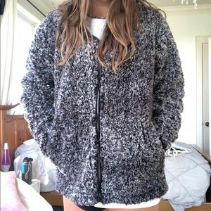 Simply Southern Fluffy Hoodie sz M